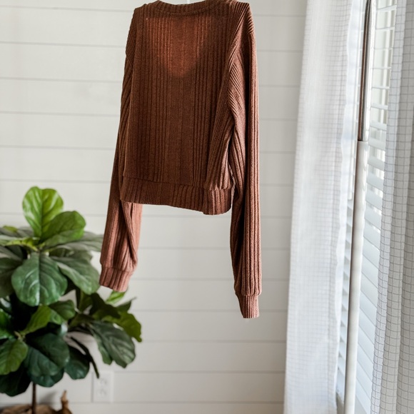 Brown Ribbed Knit Top - Picture 3 of 10